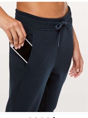 Lululemon City Sleek Sweatpant *28" navy